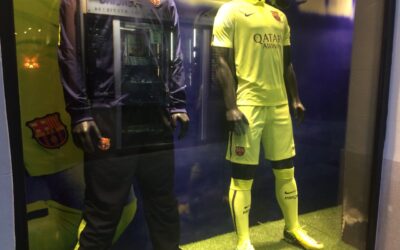 Reciglass limpia las tiendas de FCBarcelona y Real Madrid de Palma