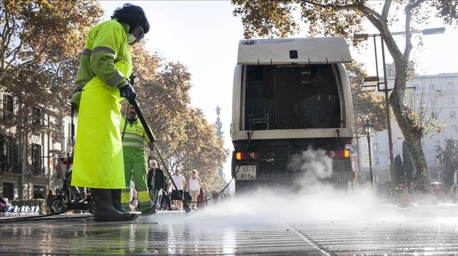 Más de diez chicles por metro cuadrado en La Rambla de Barcelona